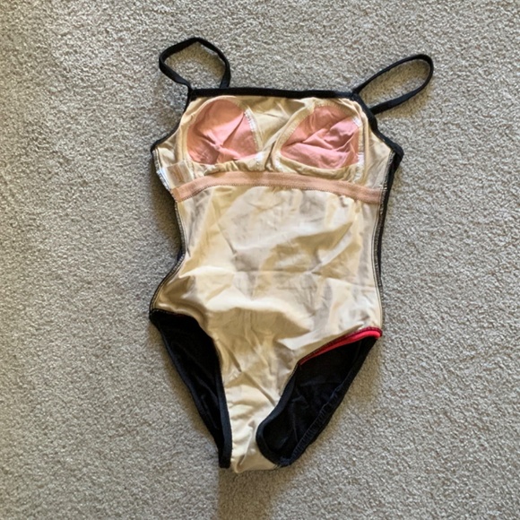 Jantzen - One Piece Black & Red Swimsuit - Picture 4 of 6